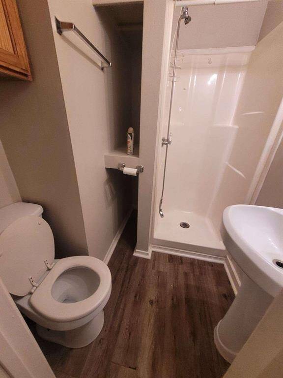 Easy to clean shower stall.