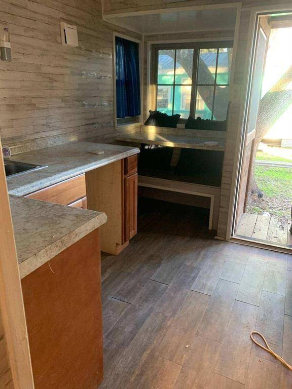 Kitchen dining