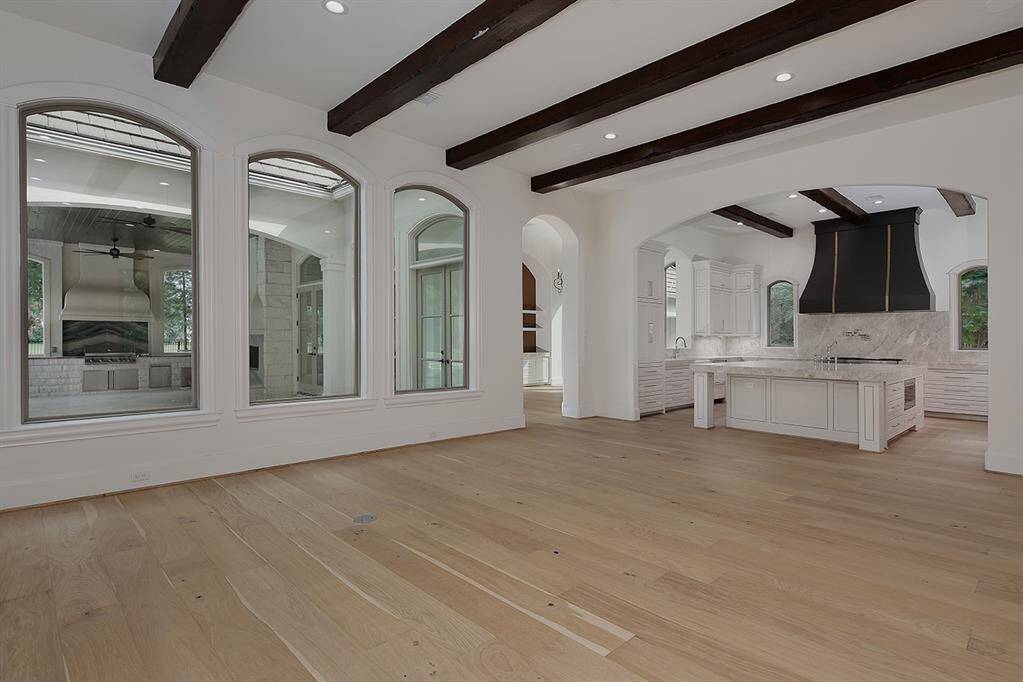 Entertaining in this home will be a delight with the generous room sizes and layout.