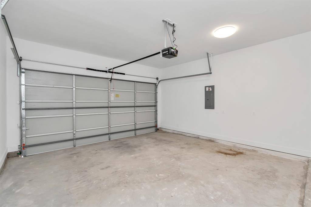 2-Car garage
