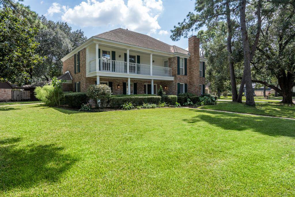 Located near Vintage Park, schools, Pearl Fincher Museum, Barbara Bush Library and more.