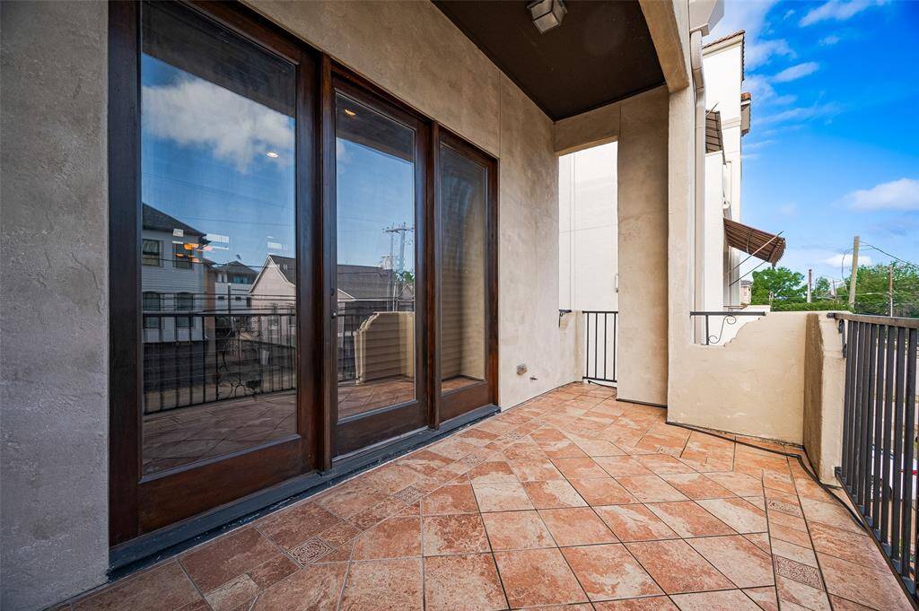 Balcony off living room perfect for entertaining