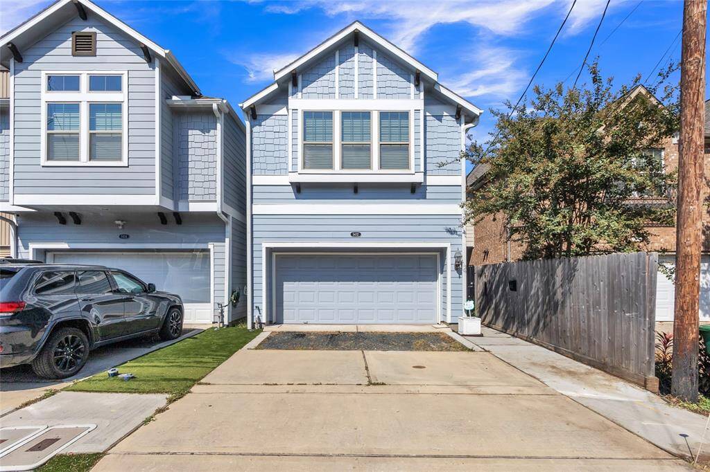 Long driveway for ample parking