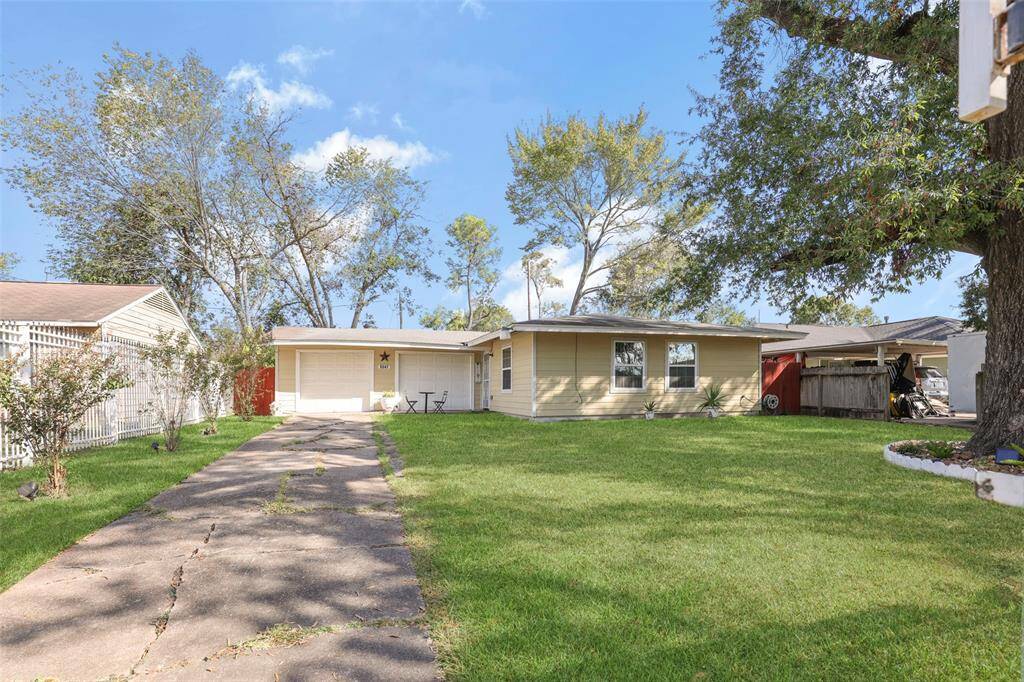 Welcome to 5647 Lynhurst Dr.
