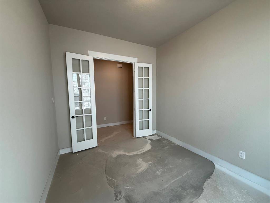 Imagine stepping into your home office, a beautifully designed space that seamlessly blends style and functionality.