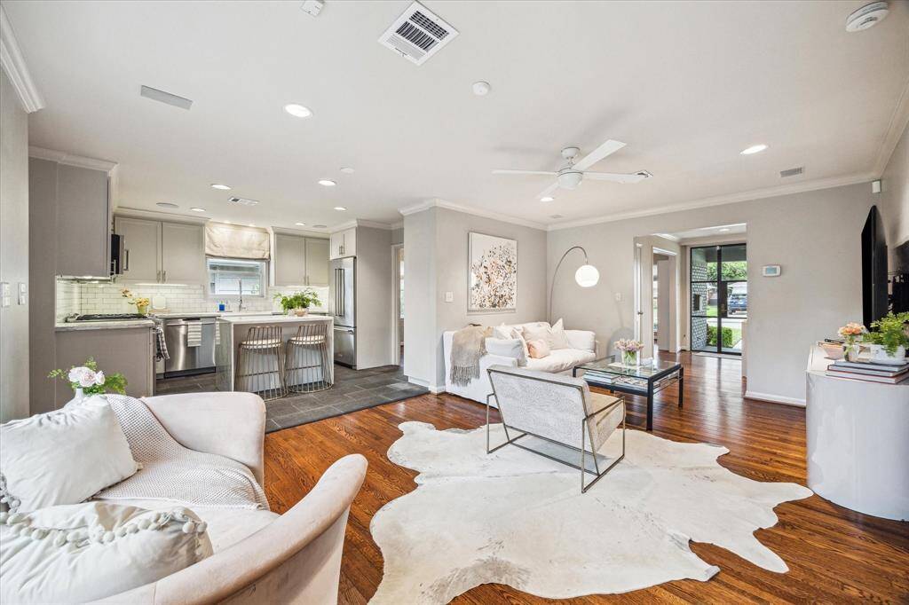 Another view of the family room.