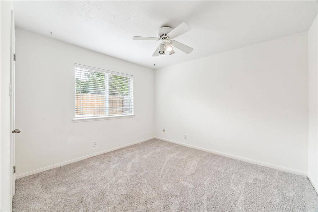 Third bedroom, new carpet
