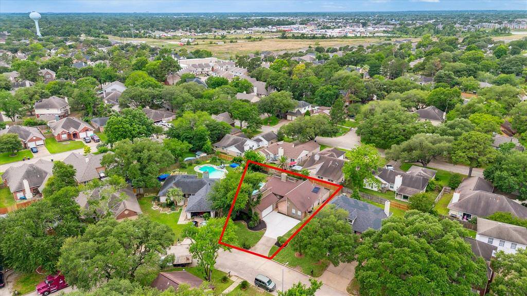 Nestled in beautiful Jamestown Colony!