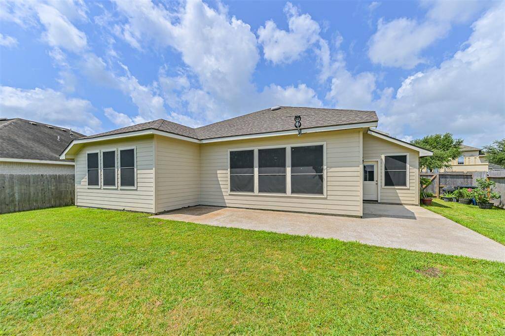 Oversized side yards
