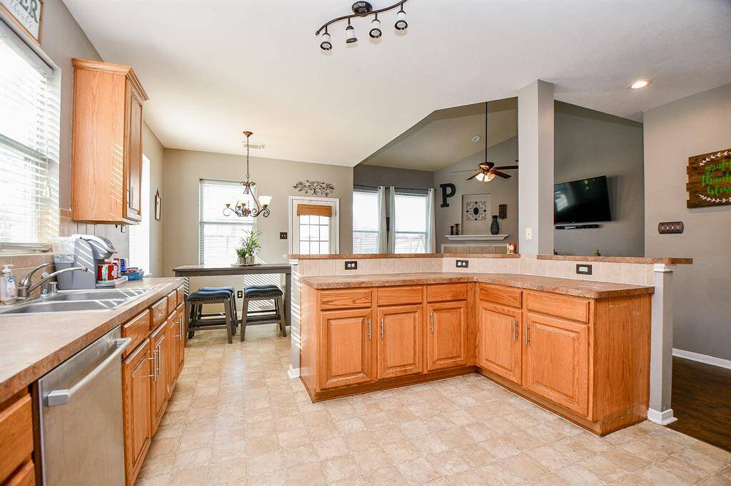 Kitchen with plenty of cabinet space.