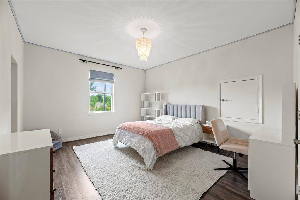 Soothing color schemes are good for the soul, and this home delivers magnificently! The kiddos and your guests will sleep with complete ease in these calming bedrooms.