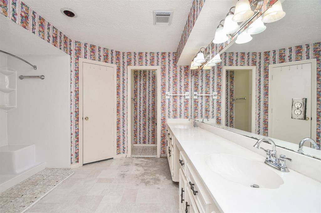 Primary bath