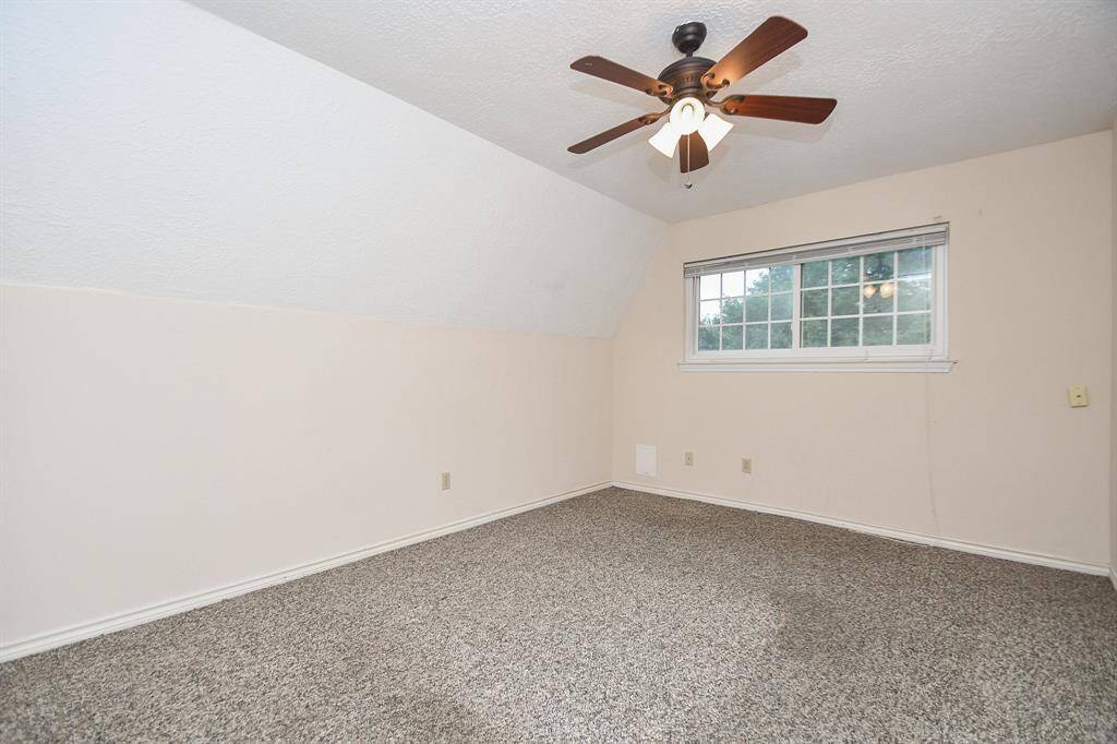 secondary bedroom
