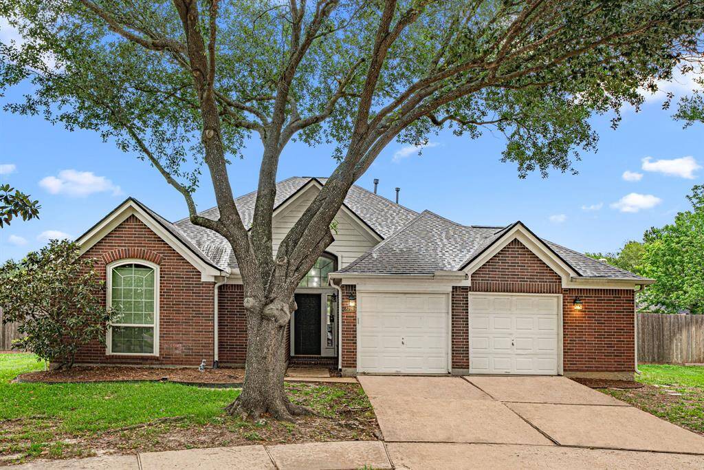Welcome to 8714 Shadow Edge Circle – A Stunning Retreat in the Desirable Copper Village Community! Nestled in a peaceful cul-de-sac, this exquisite home offers the perfect blend of luxury, comfort, and resort-style outdoor living.