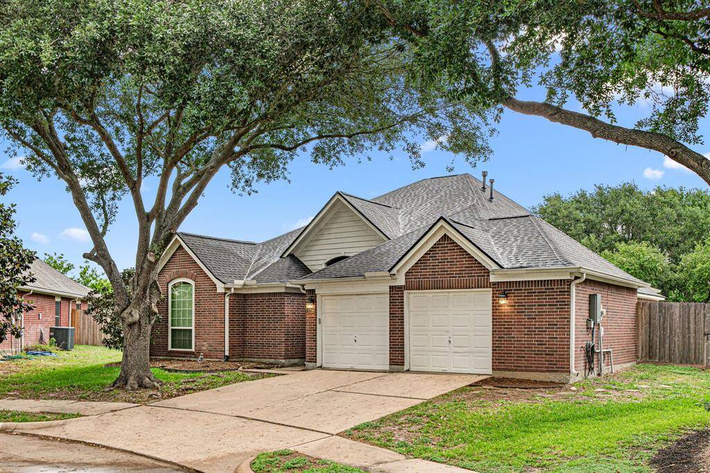Welcome to this beautifully appointed single-story home, featuring 3 bedrooms and 2 baths in a desirable split-bedroom layout. Nestled on an expansive cul-de-sac lot, the property offers exceptional privacy with its backing to lush green space. Extended two car garage offers addition storage space or perfect space for a workshop. Beautiful mature trees shade this home.