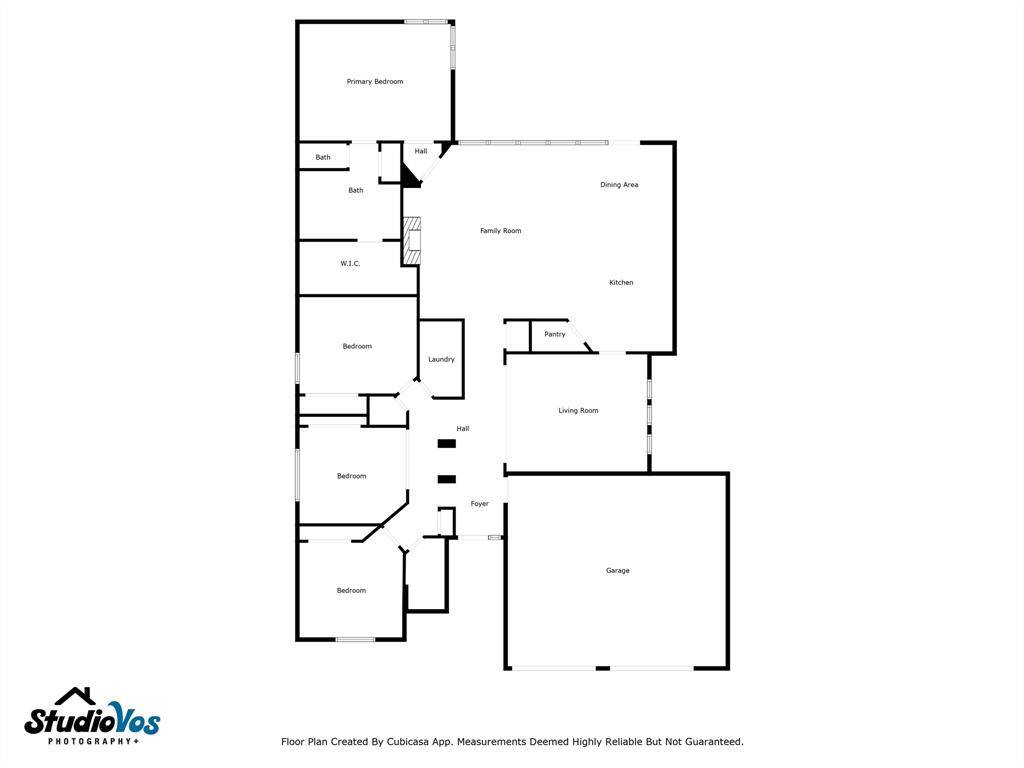 Beautiful 3 bedroom, 2 bathroom home with a bonus room and amazing outdoor space.