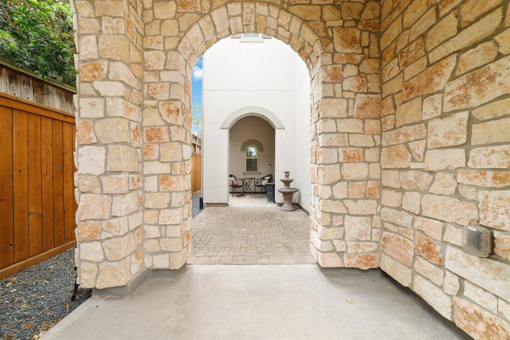 Private gate courtyard.