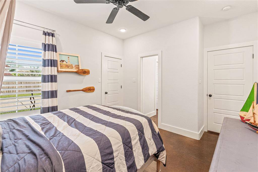 Secondary bedroom. 1 of 2 that share an en suite.