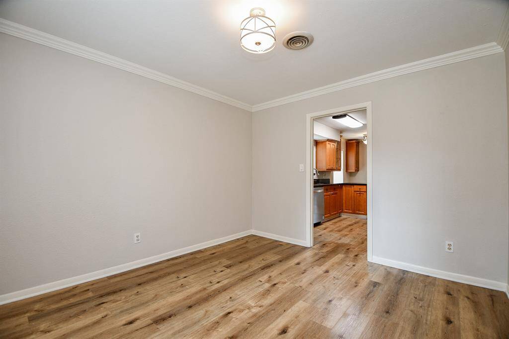 Your incredible chef's kitchen is only footsteps away through the open doorway.