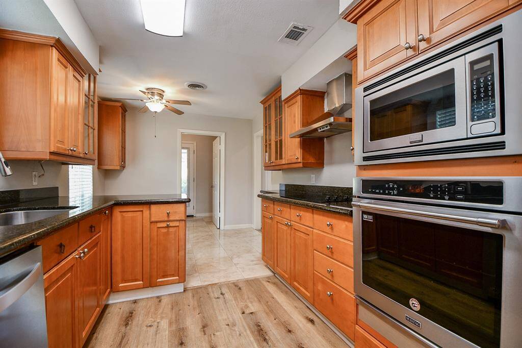 Every precious inch of floor and wall space has been best used for your comfort and convenience!