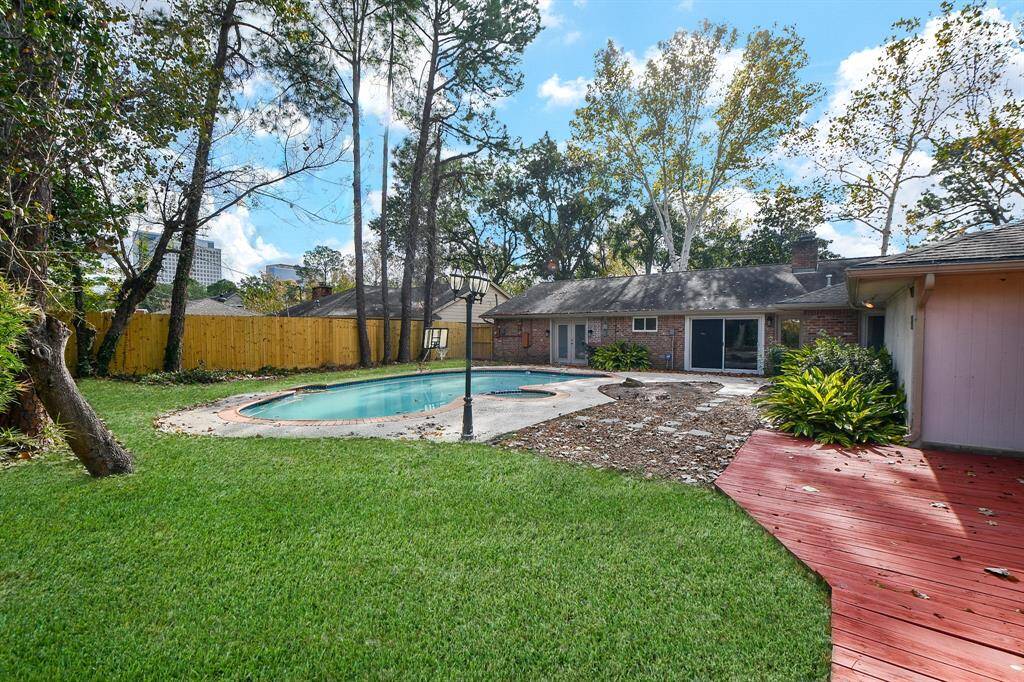 Just look at the marvleous amount of outdoor space you have here for pool or other fun activities!