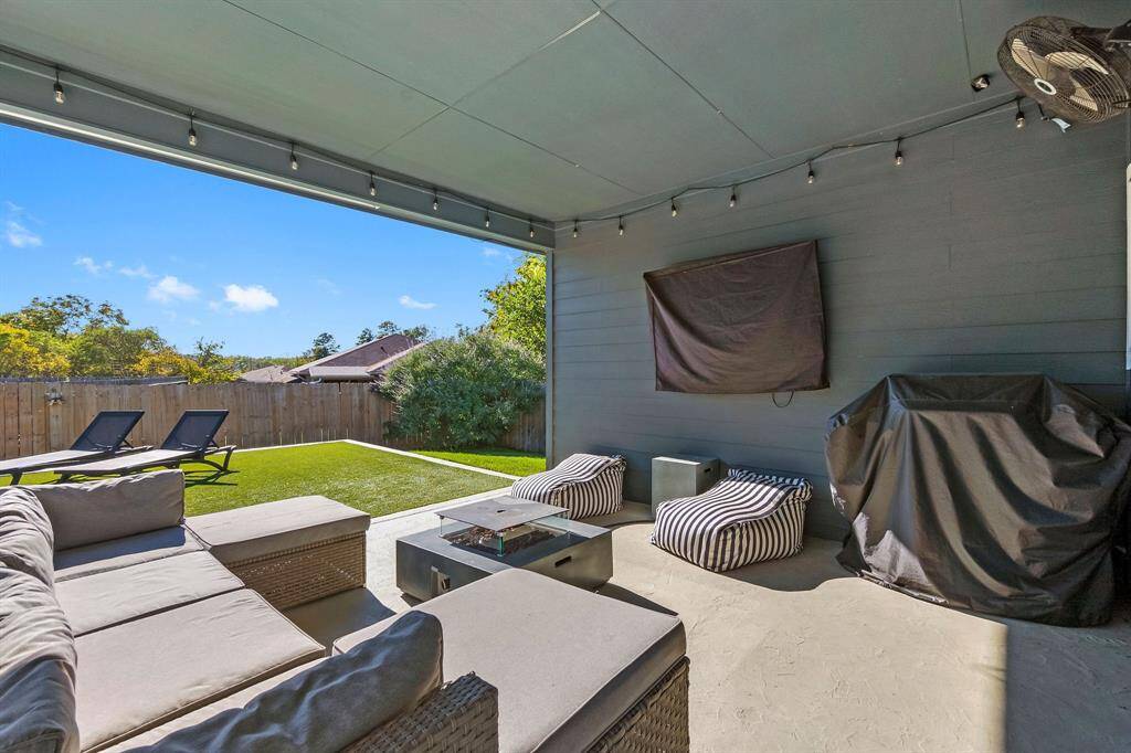 Out door patio with TV