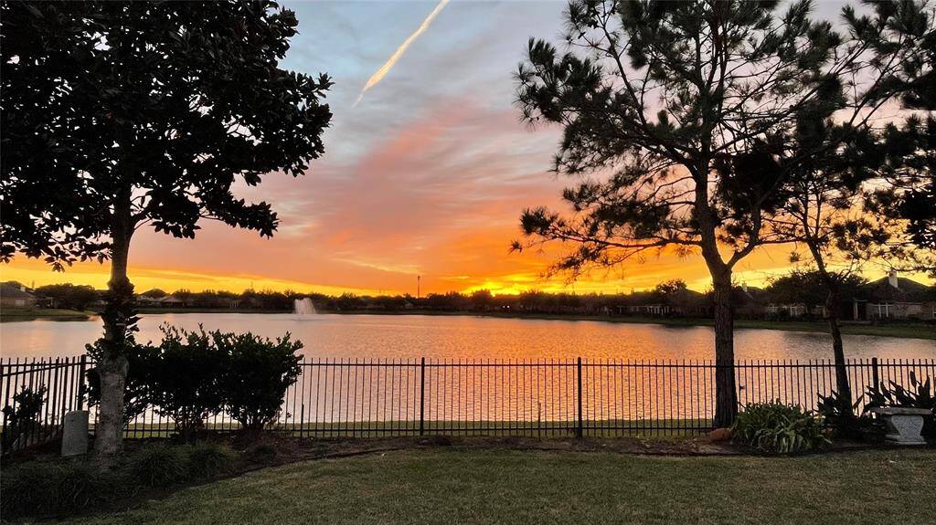Enjoy beautiful sunrises and sunsets