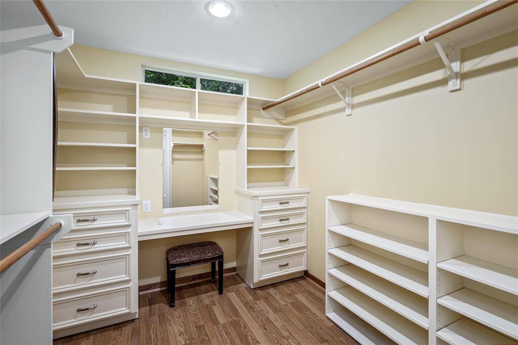 Walk-in closet