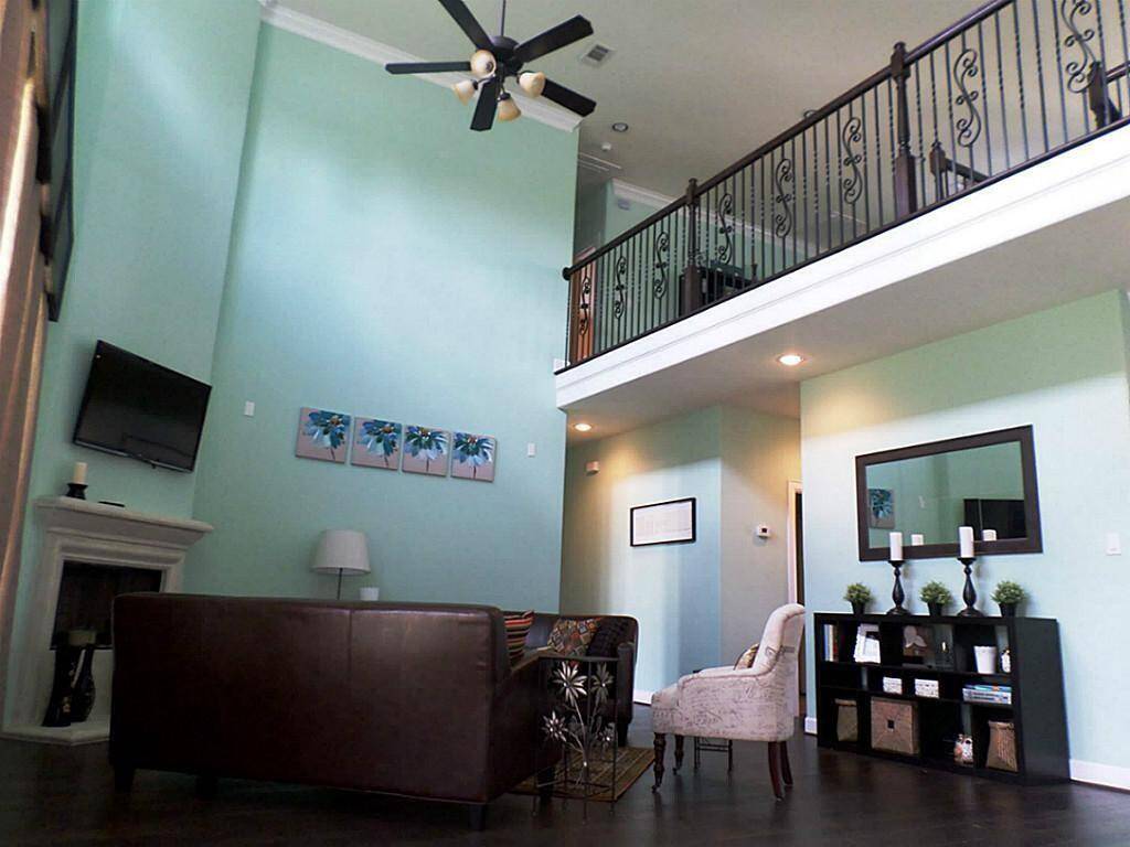Gameroom Overlooking living