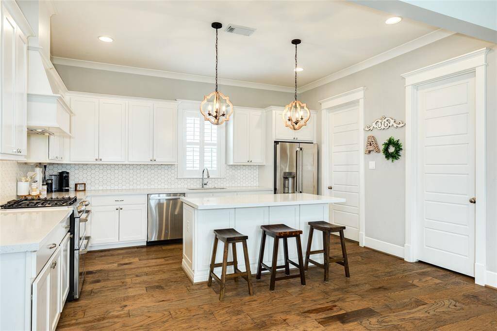 Kitchen with Breakfast Bar.