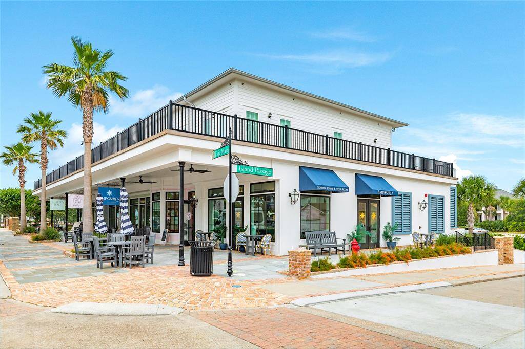 Newly constructed shopping to include Emporia grocery and wine bar, Kimmy's clothing boutique, Beauty Bar for hair, skin, pedicure, manicure, massage, makeup and more.  New gourmet Italian restaurant opening soon.