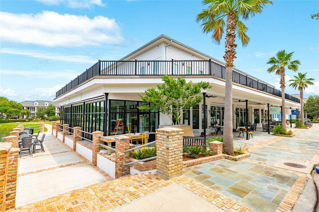 New gourmet Italian Restaurant opening soon with nice indoor and outdoor seating.