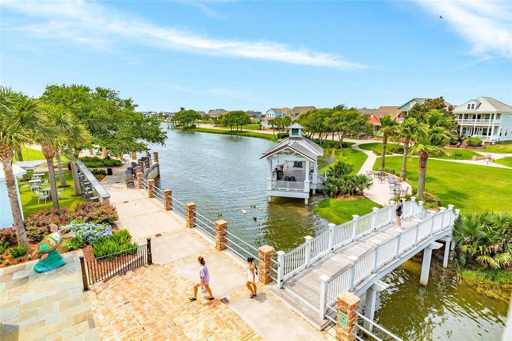 Beautiful walking paths, community gazebo and seating areas around the community.