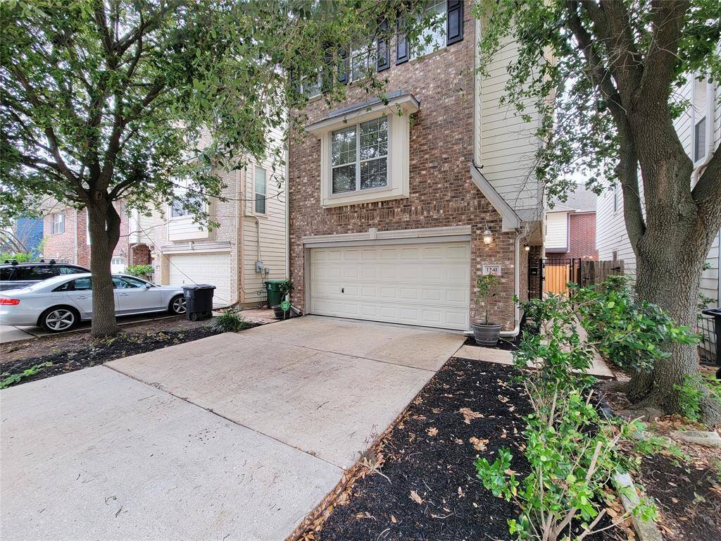2 car Garage w/double wide driveway...