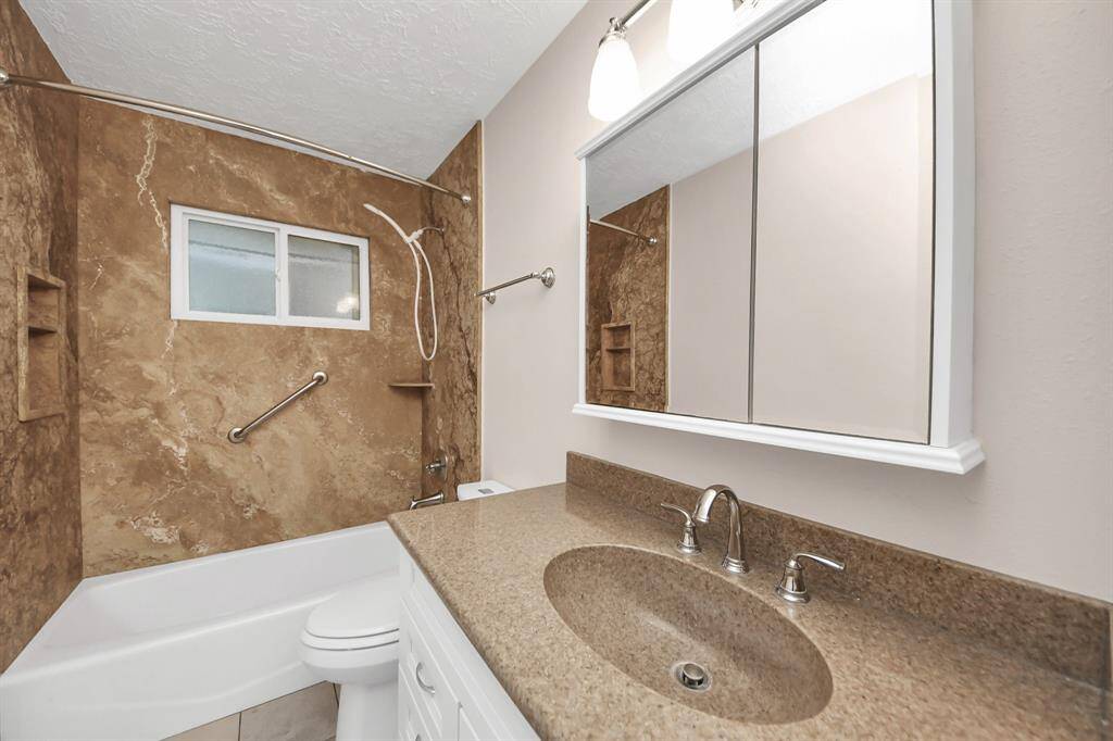 2nd upstairs bathroom