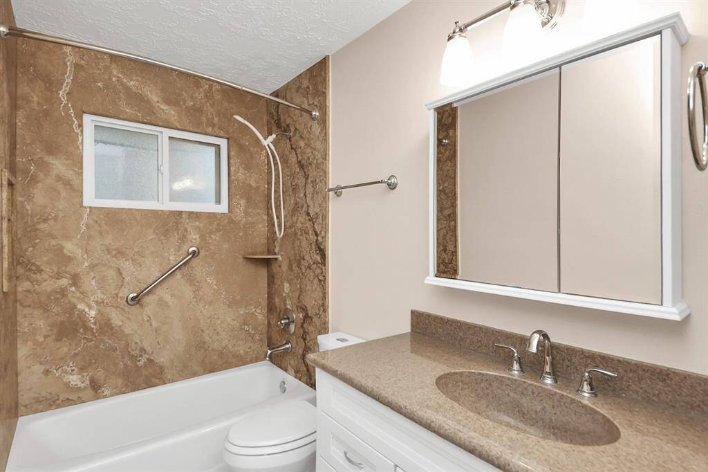 2nd upstairs bathroom