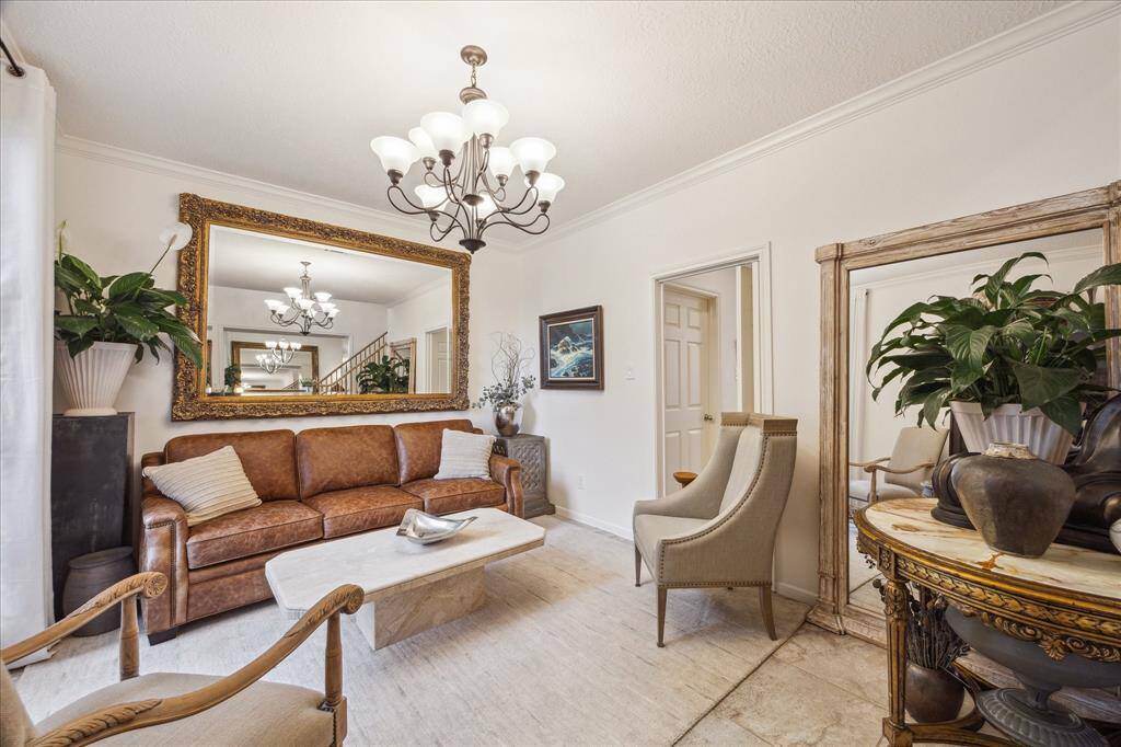Front room could also be used as home office
