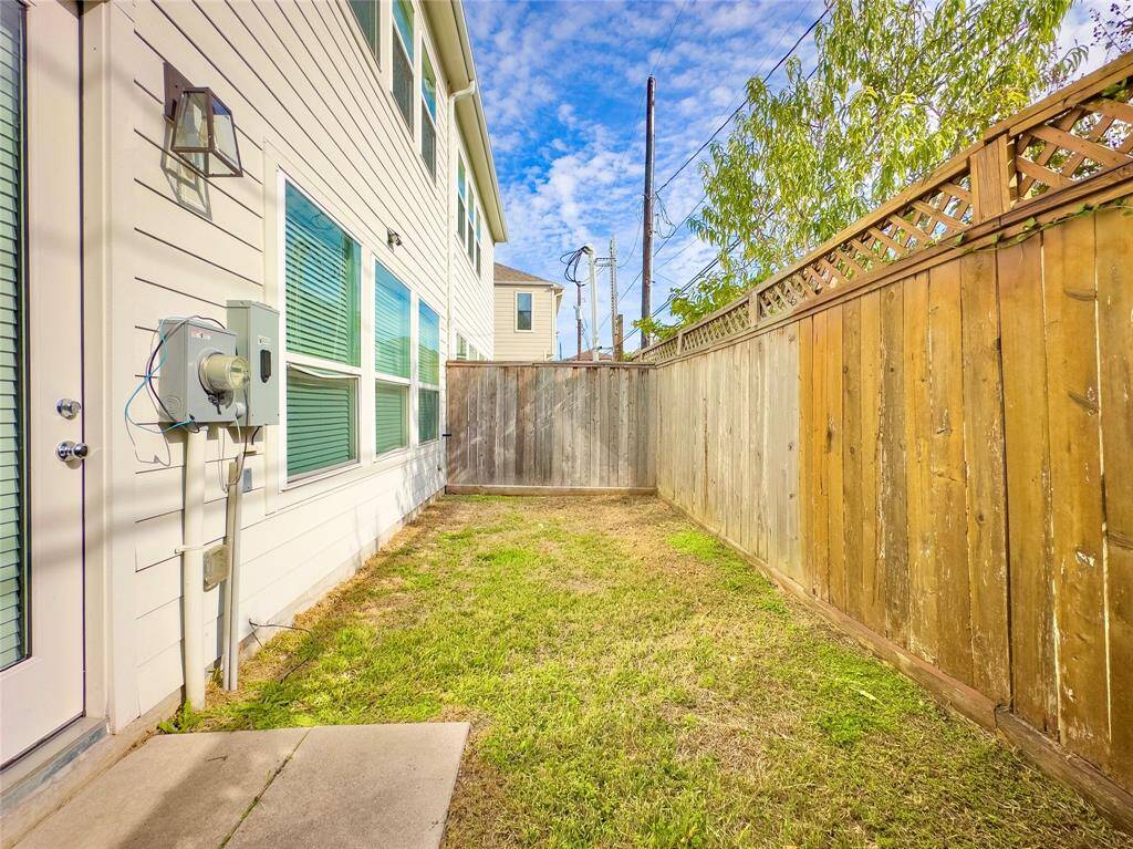 Exterior fenced in backyard