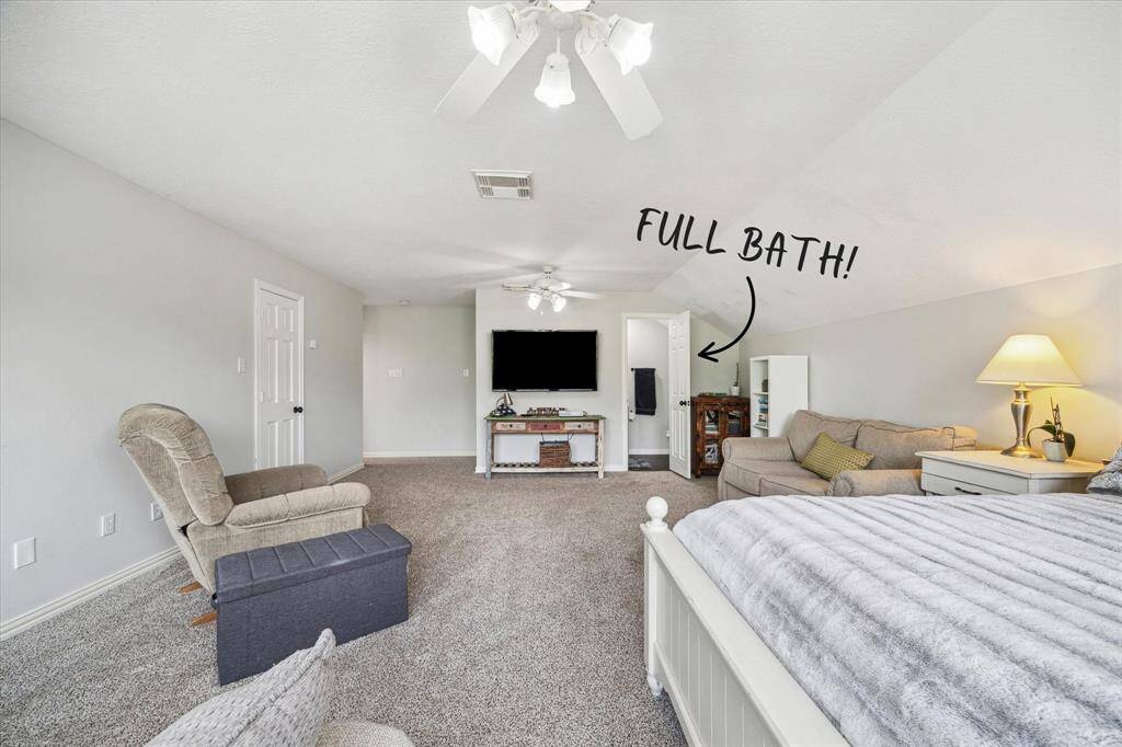 EXPANSIVE ROOM TO THAT CAN BE USED AS A BEDROOM OR A GAME ROOM. YOU CHOOSE!