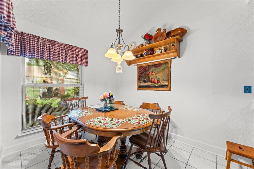 Enjoy Breakfast with a beautiful view of your backyard!