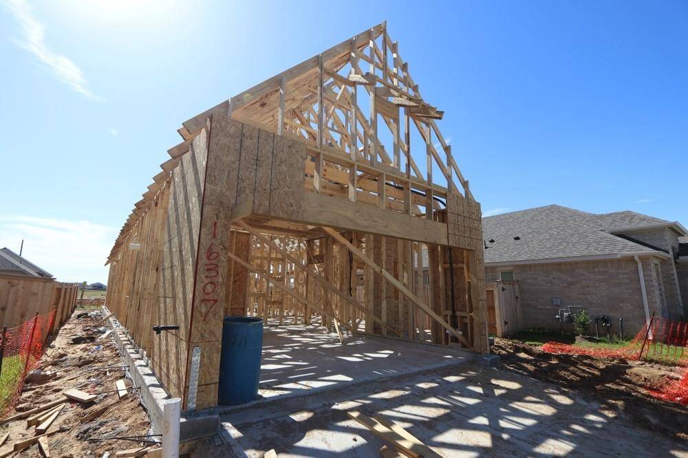 Let us show you how our advanced framing techniques have stood the test of time and allow more insulation for a quieter and more energy efficient home.