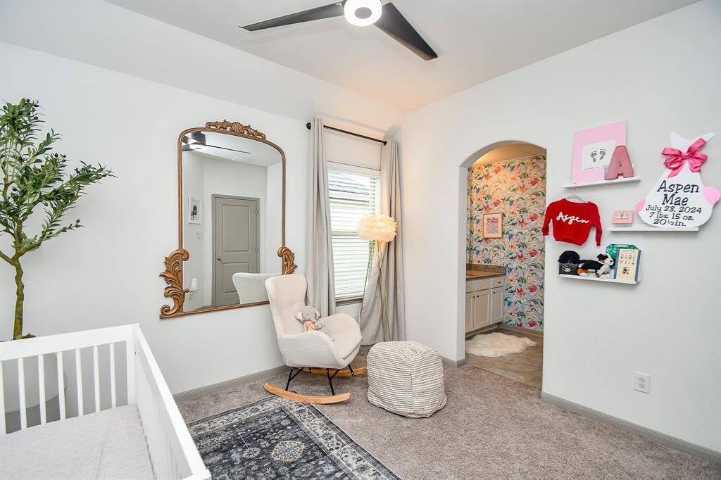 Another view of the Bedroom 4!