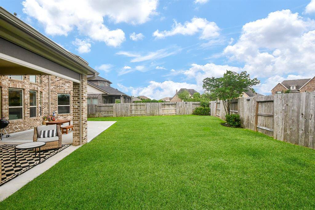 Check out the large yard ready for you to create your outdoor paradise!