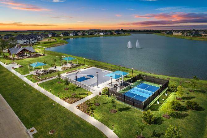 Avalon at Friendswood Community