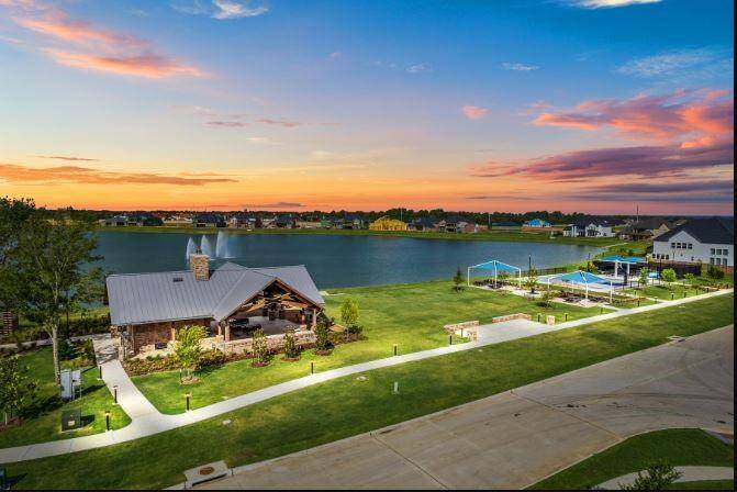 Avalon at Friendswood Community