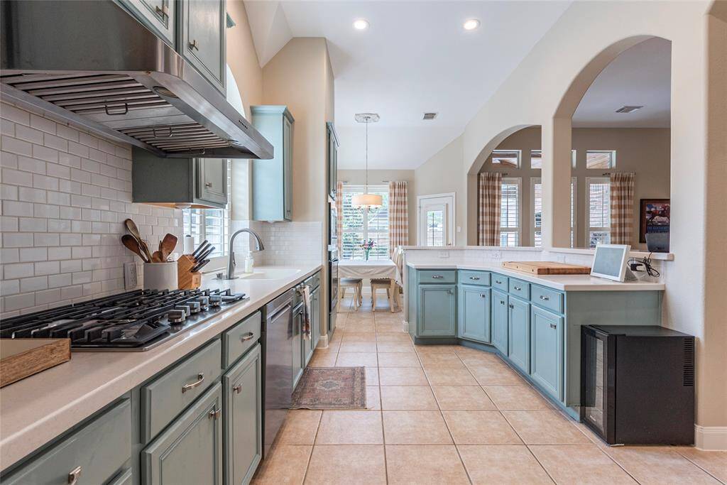 You can host the whole family here in this kitchen with all updated appliances