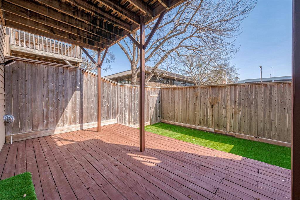 Spacious covered patio.