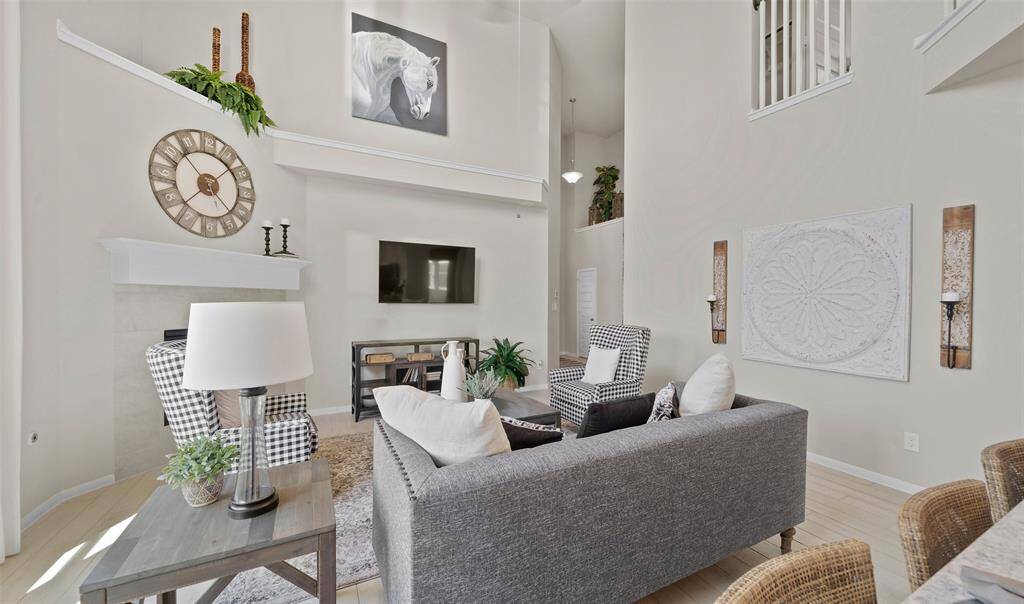 Charming great room (*Photo not of actual home and used for illustration purposes only.)