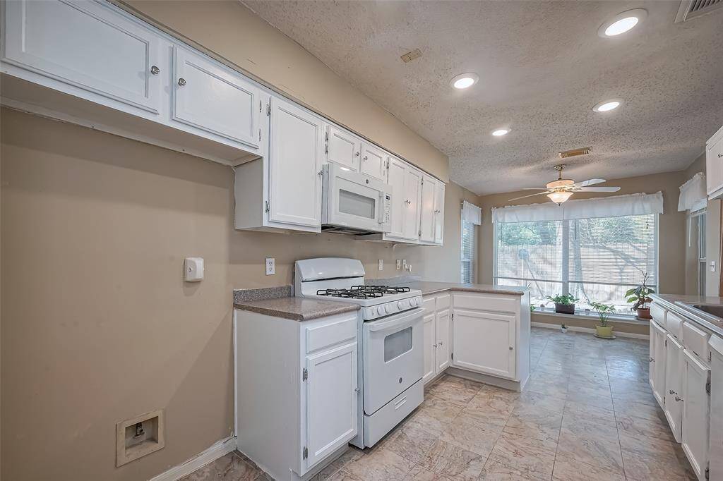 Kichen and Breakfast Room