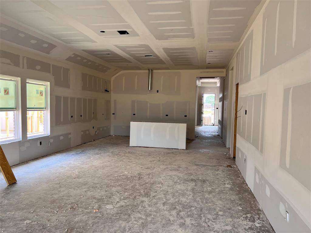 living area/kitchen